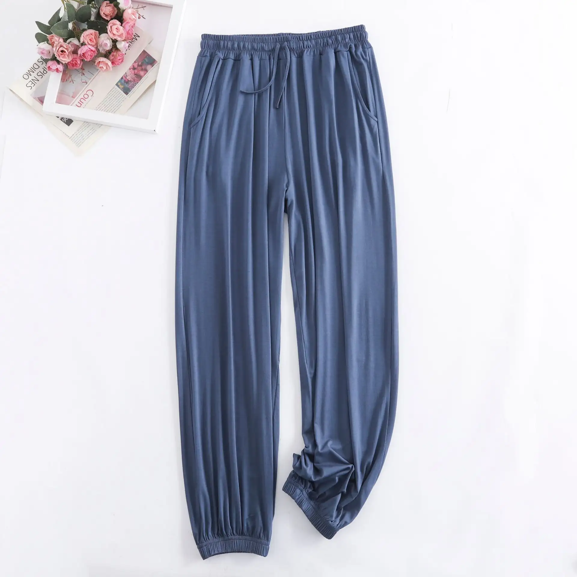 Womens High-waisted Draping Sweatpants For A Slimming Casual Look