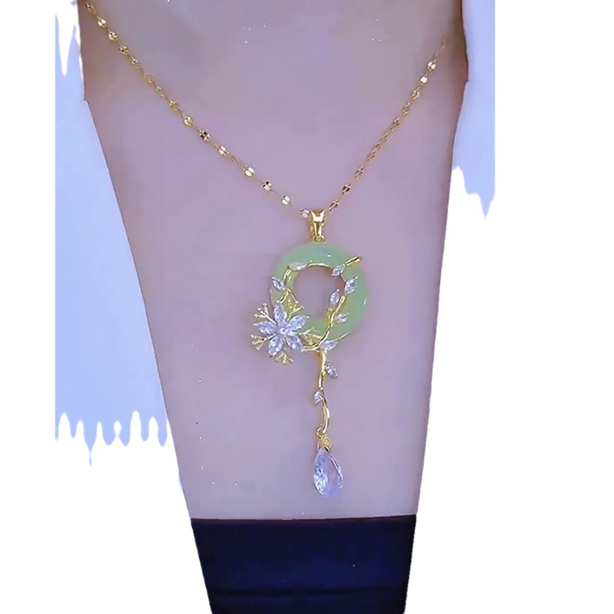 Women's Retro Green Peace Buckle Necklace