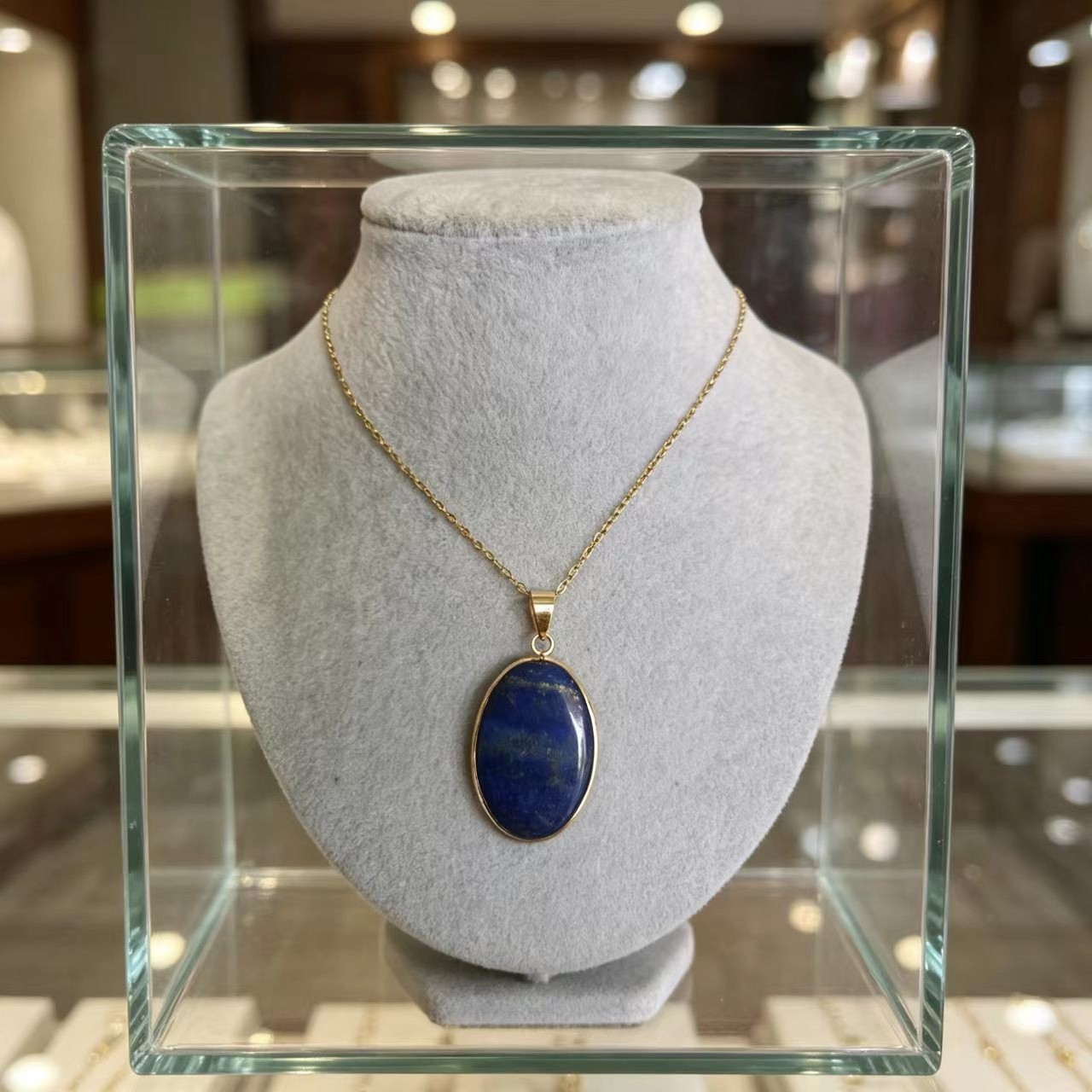Waterdrop-shaped Round Natural Stone Pendant Necklace For Women