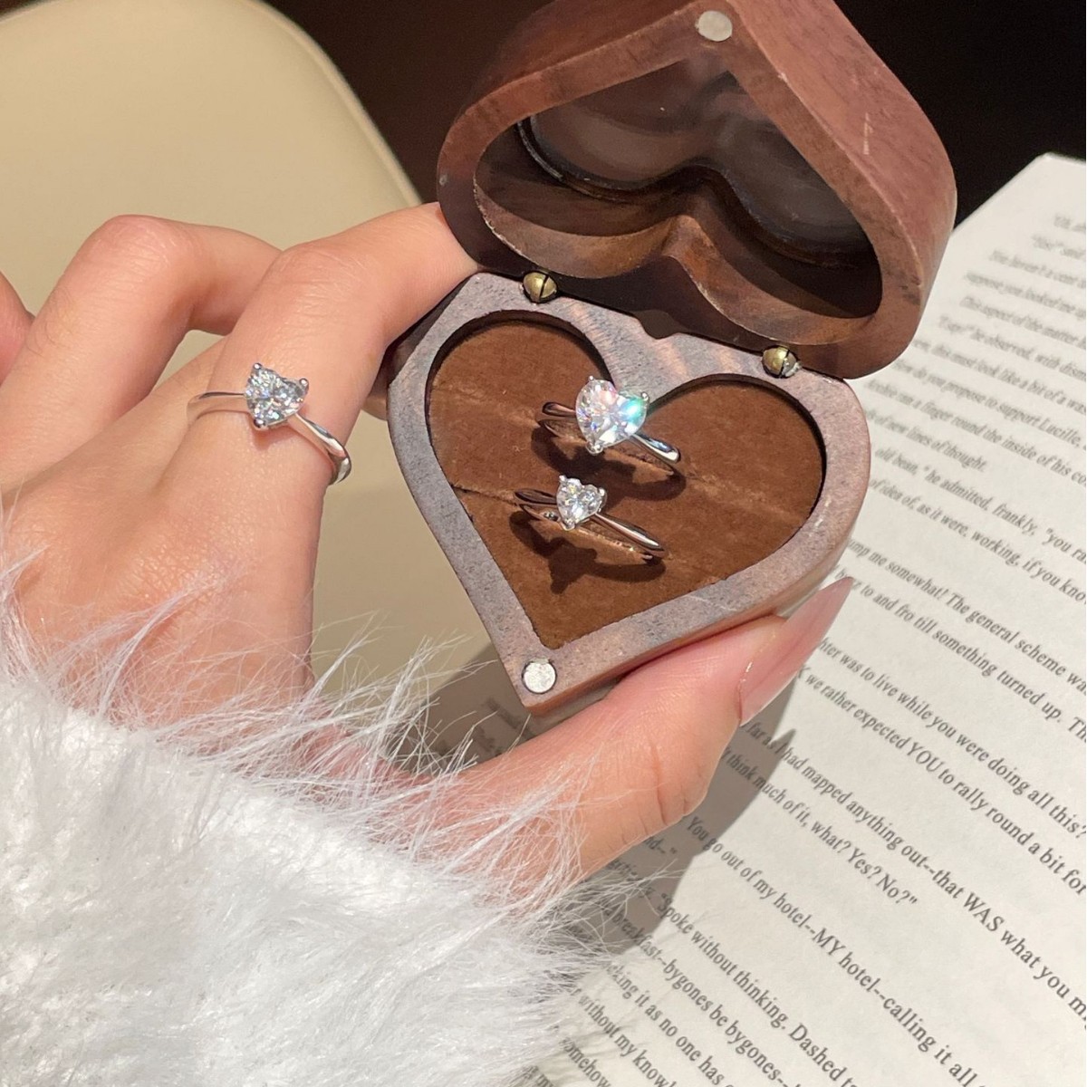 Hao Stone Heart-shaped Ring For Women