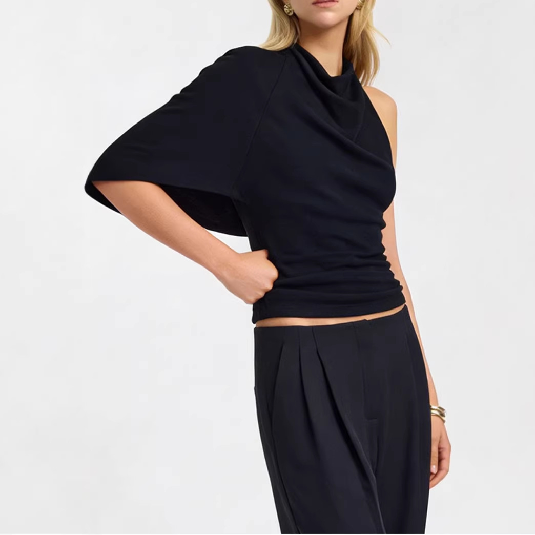 Black Backless Pleated Slim-Fit Commuter Short T-Shirt