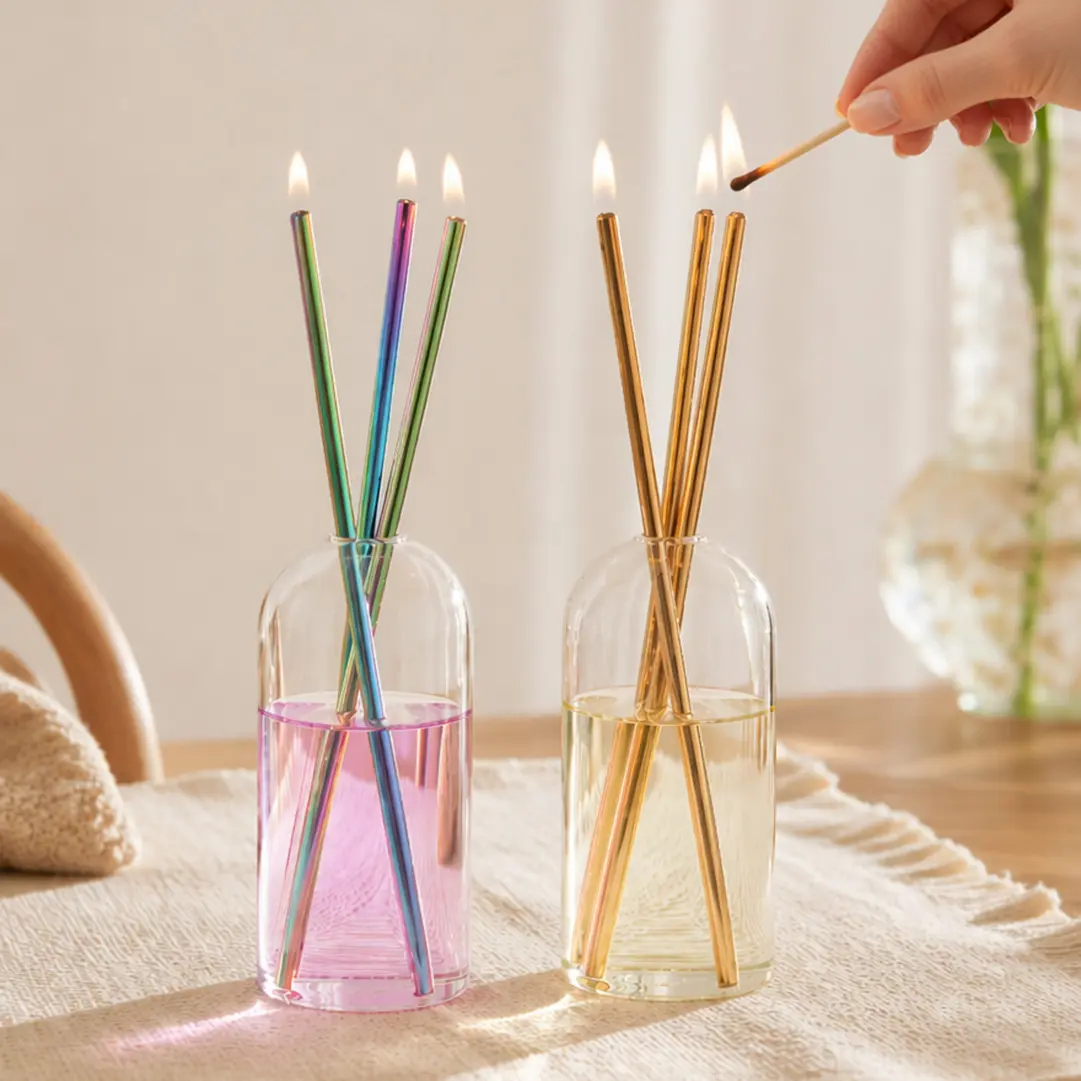Simple And Transparent Glass Aromatherapy Bottle