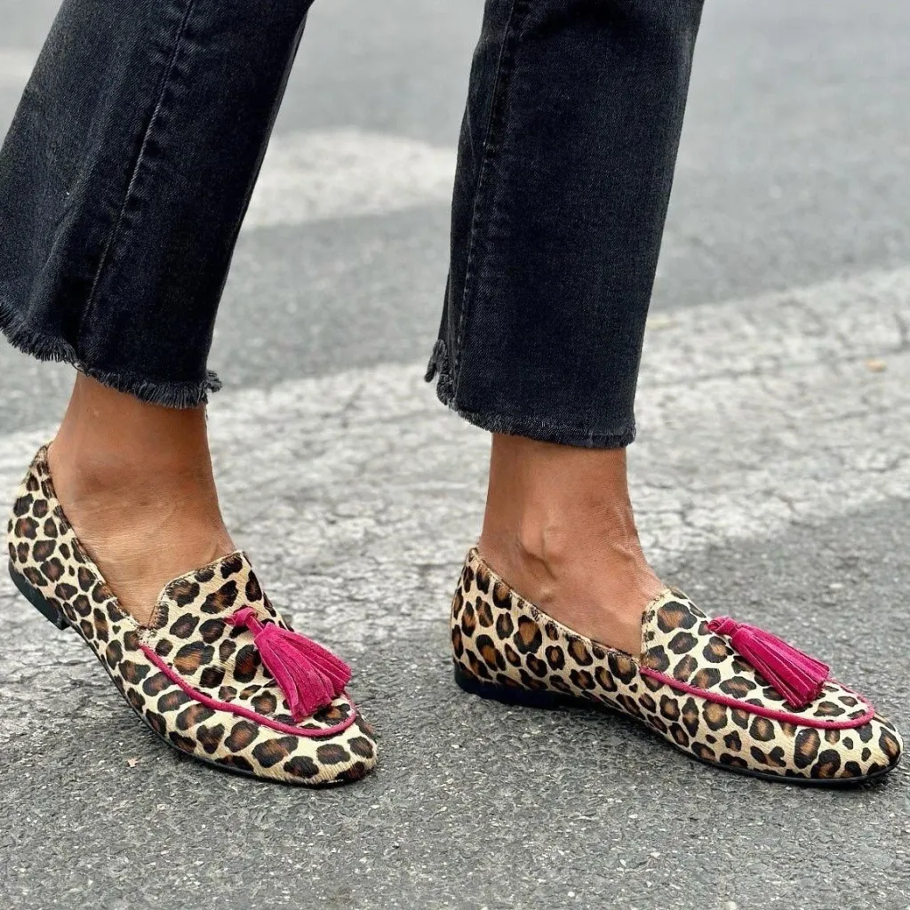 Comfortable Flat Tassel Leopard Print Round Toe Loafers - Leopard
