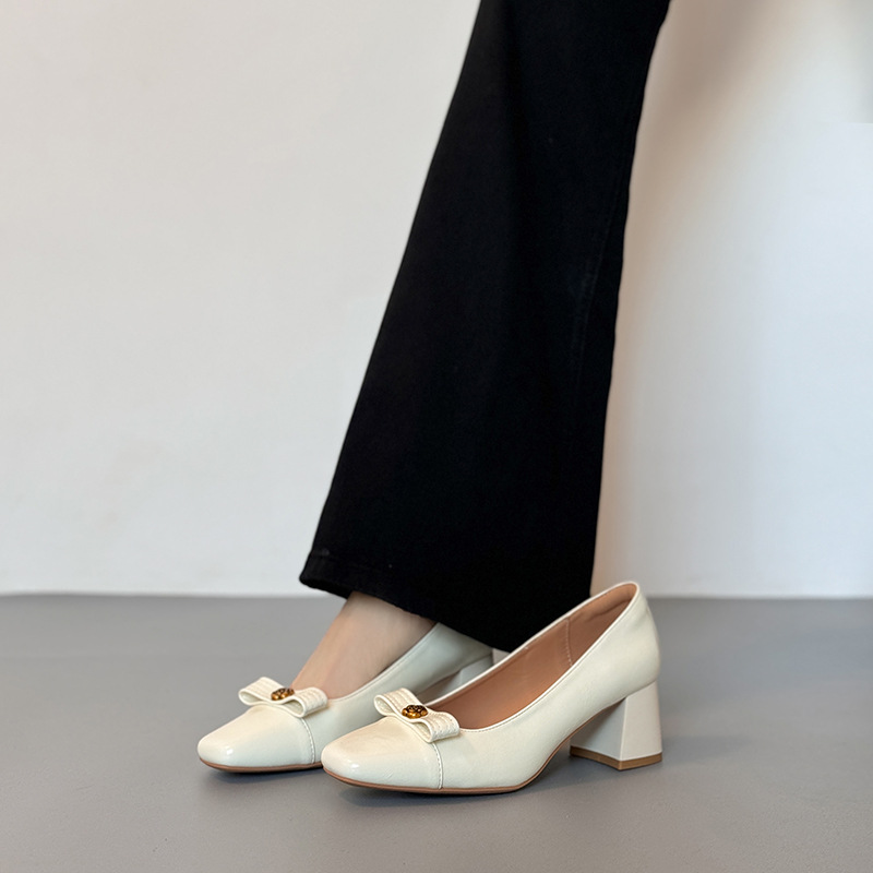 Square-Toe Chunky Heel Pumps, picture 2 of 3