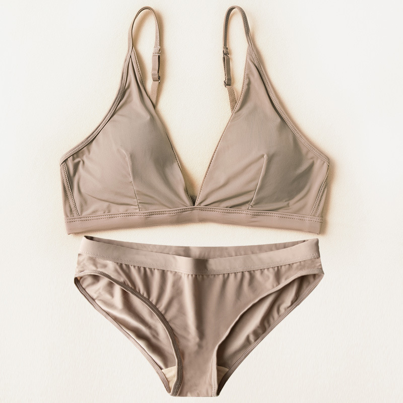 European And American Big Breasts Show Small Without Chest Pad Ice Silk French Lingerie Set