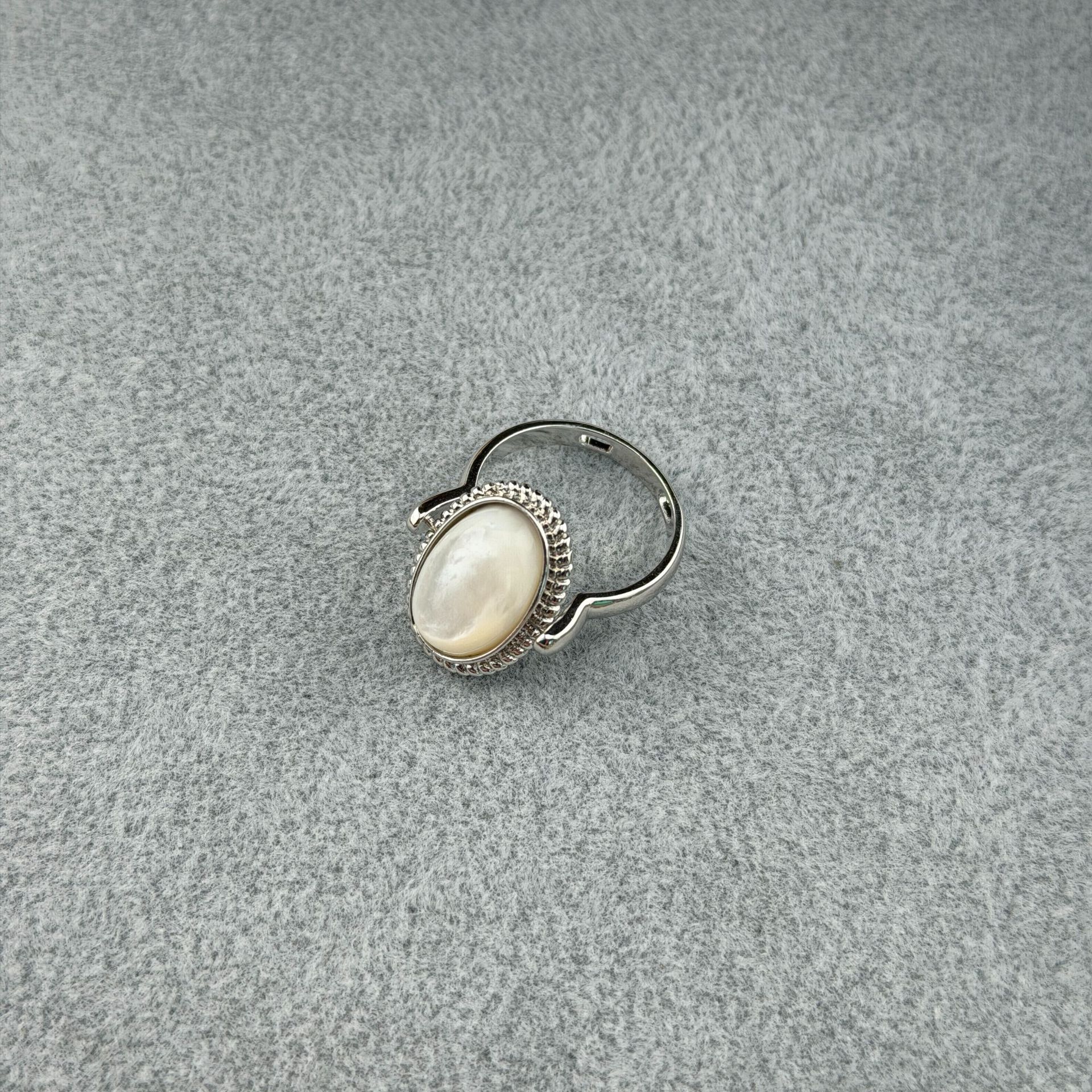 https://cf.cjdropshipping.com/quick/product/ea11033d-7e23-4691-9e61-658a612cec8e.jpg