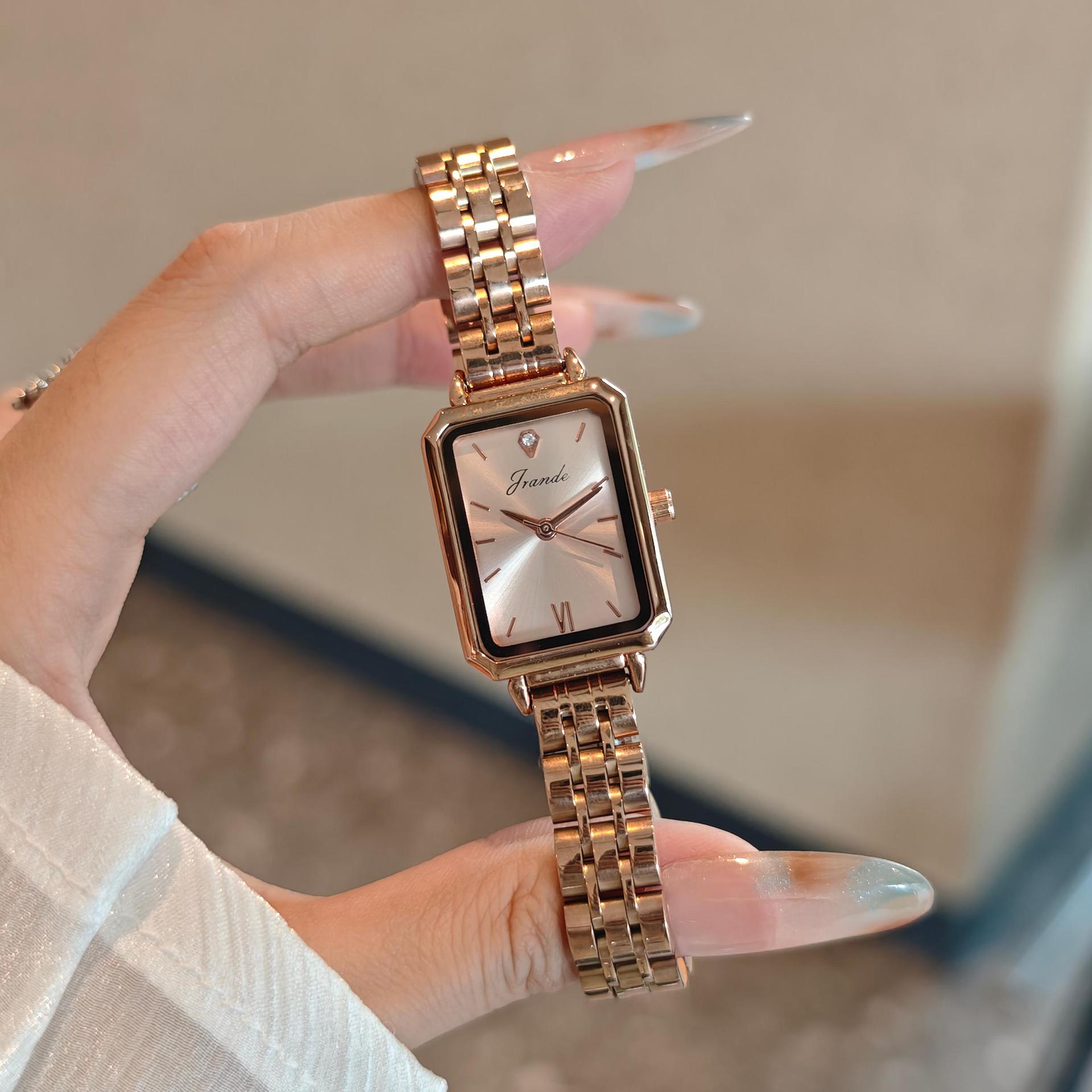 https://cf.cjdropshipping.com/quick/product/ea11b722-fdb8-4e44-9058-931c52ebcc50.jpg
