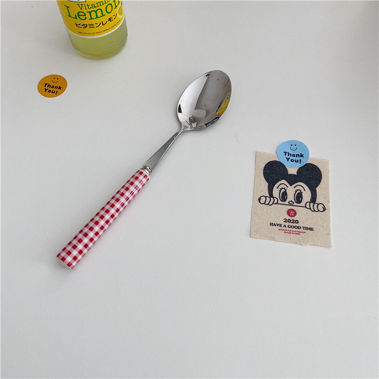 Red Grid No 2 Tip Spoon