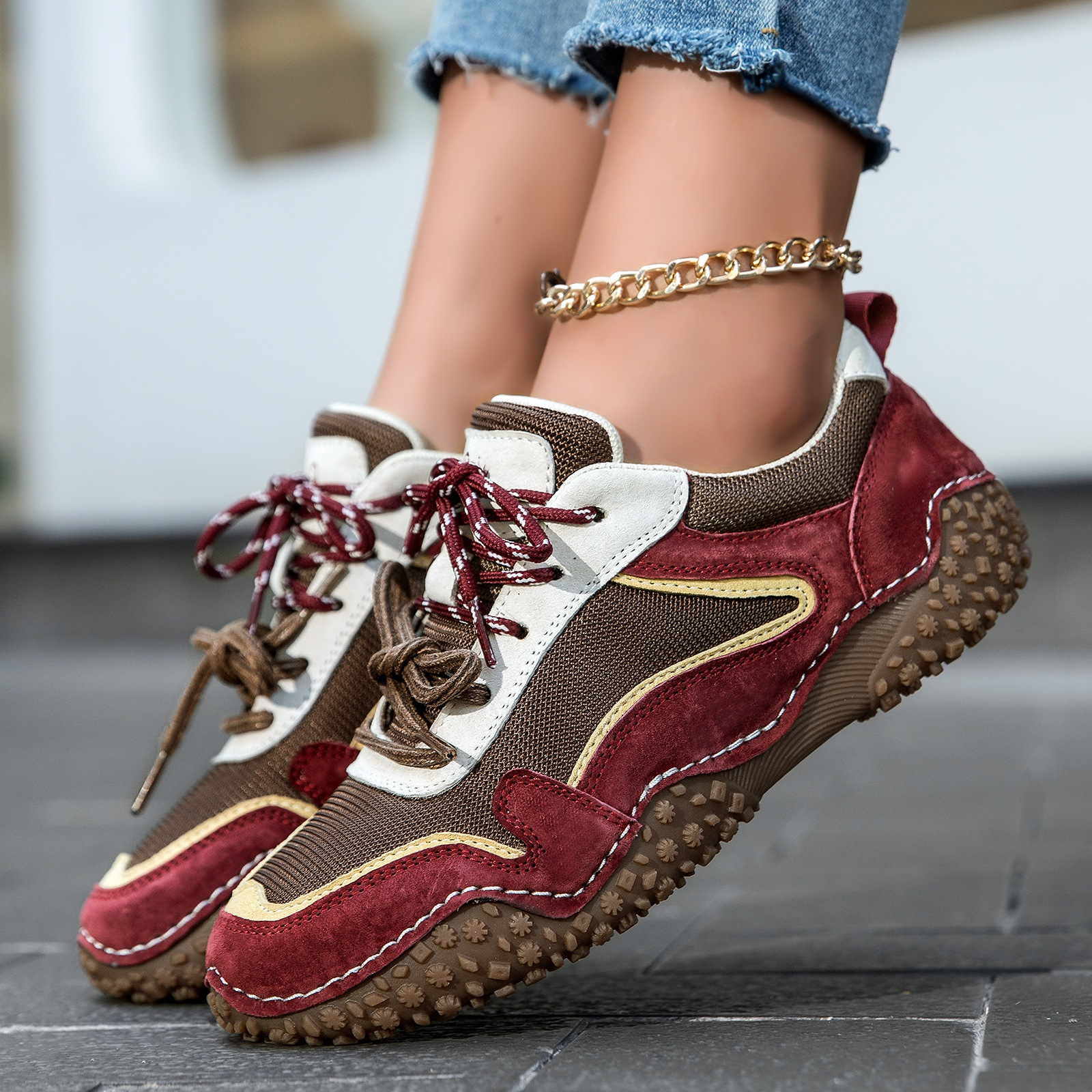 Plus-size Outdoor Casual Full-grain Leather Sneakers