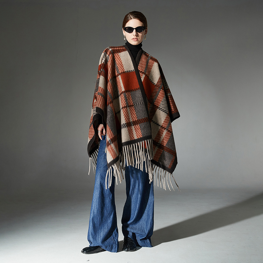 European And American Camel Tassel Plaid Shawl