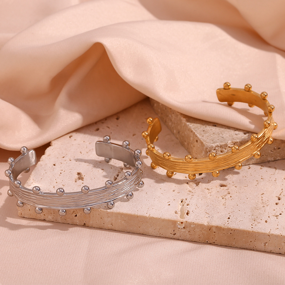 Niche Stainless Steel 18K Gold Plating Cast Brushed Bracelet