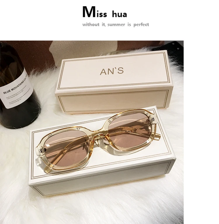 Title 4, Ladies small frame retro sunglasses