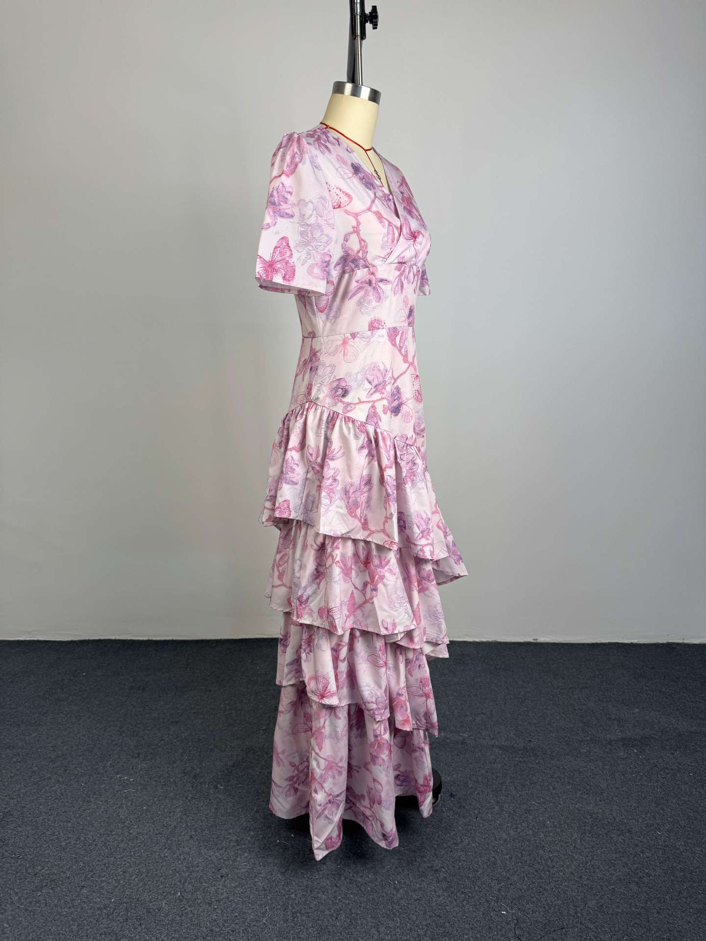 V-neck Floral Ruffled Slim-fit Long Mermaid Dress Ead0ae99 32ae 45dc B72d 4e860e53fdd2