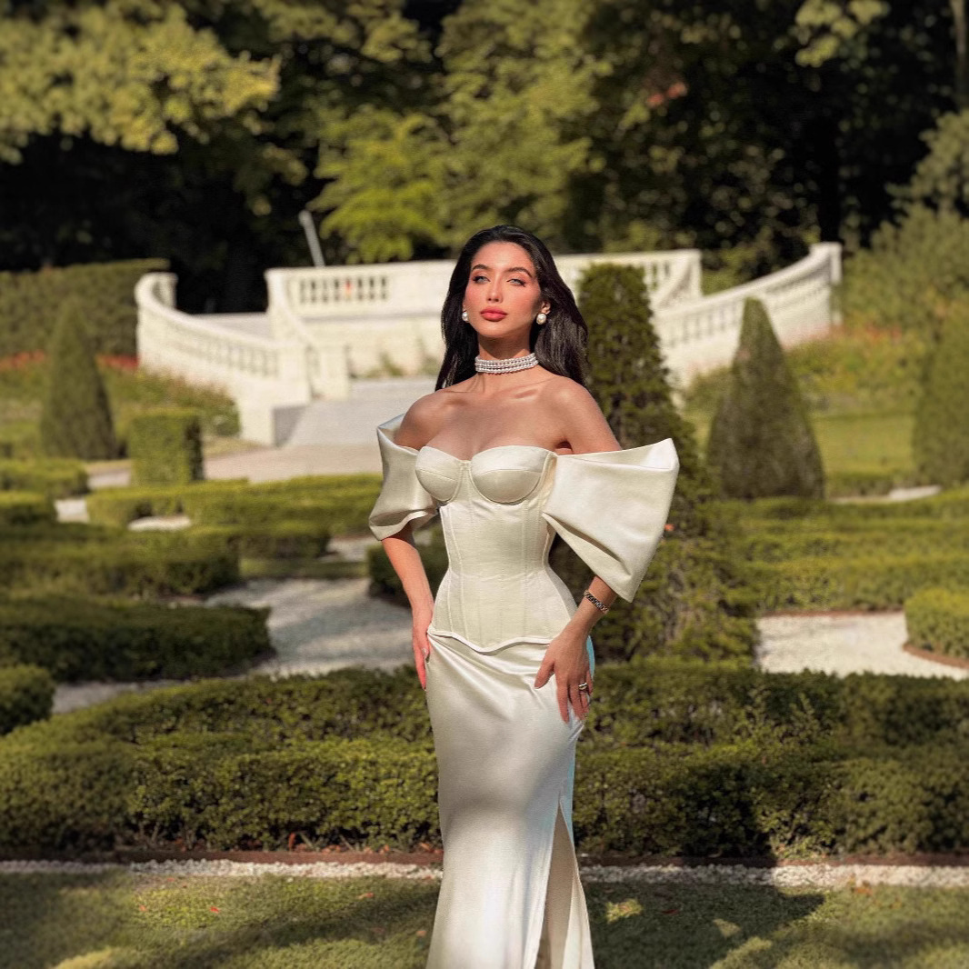 Sexy Solid Color Satin Tube Top Coat Skirt Suit