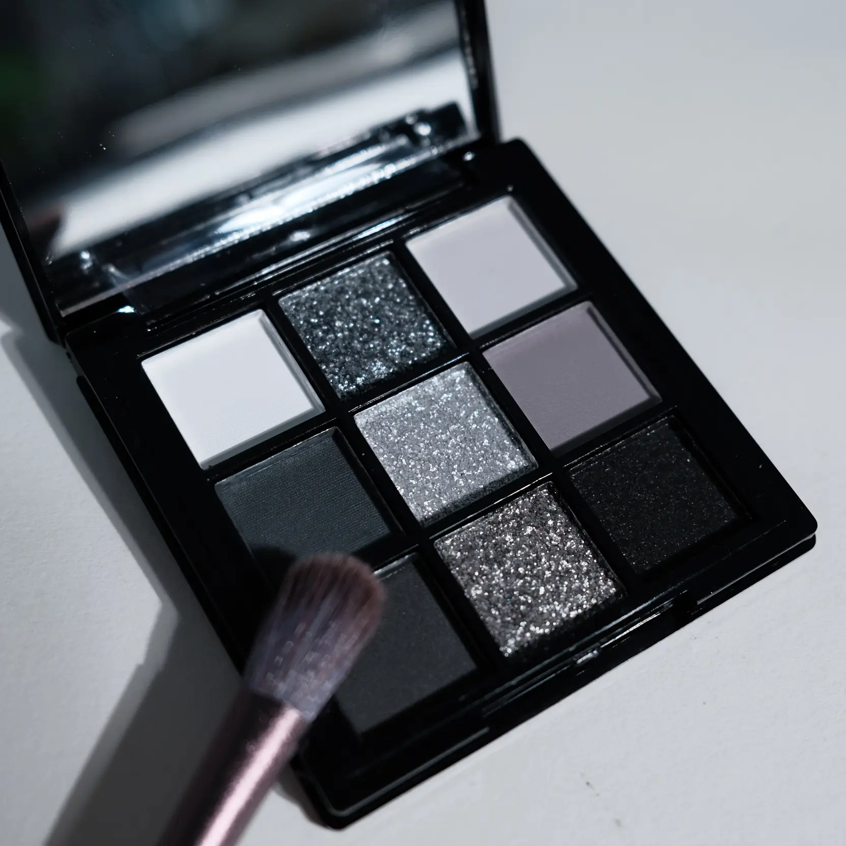 Smoked 9 Colors Eye Shadow Plate Halloween
