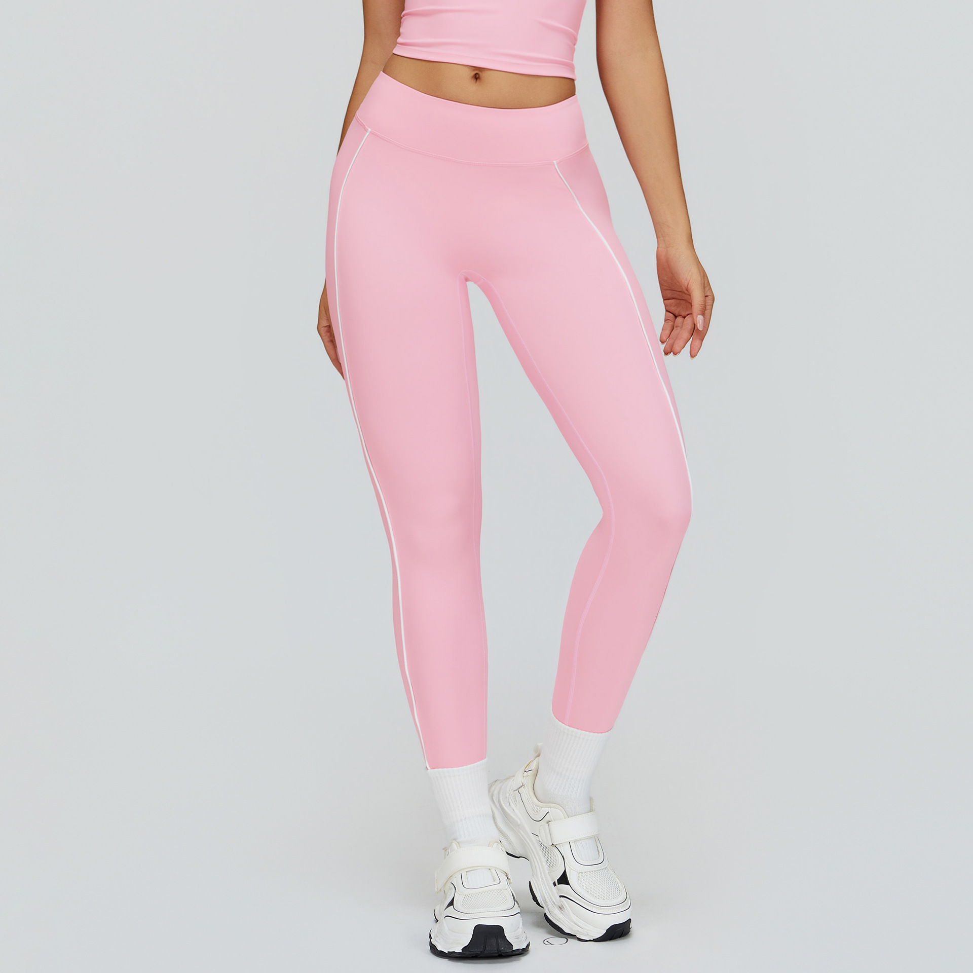 Tight-Fitting Workout Pants, picture 4 of 5