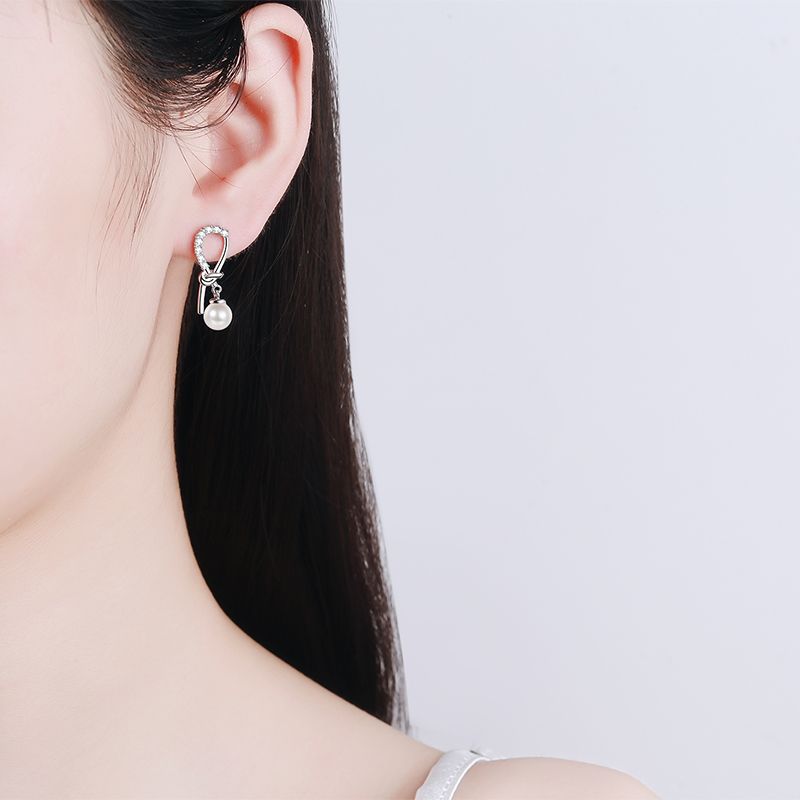 925 Sterling Silver Asymmetric Earrings 7mm Freshwater Pearl