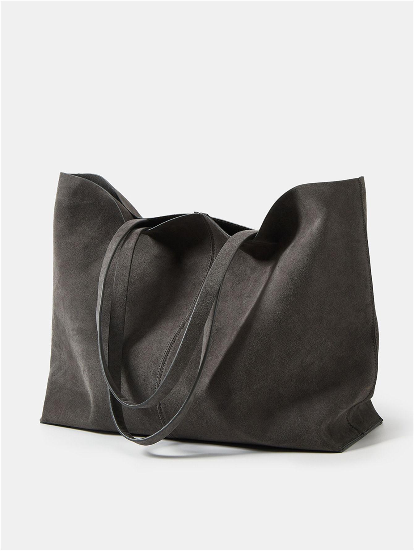 Tote bag close-up detailing