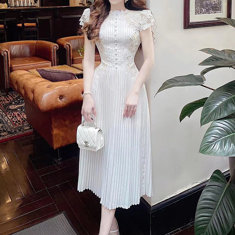Summer New Lady Lace Embroidered Temperament Waist-controlled Dress — image 1