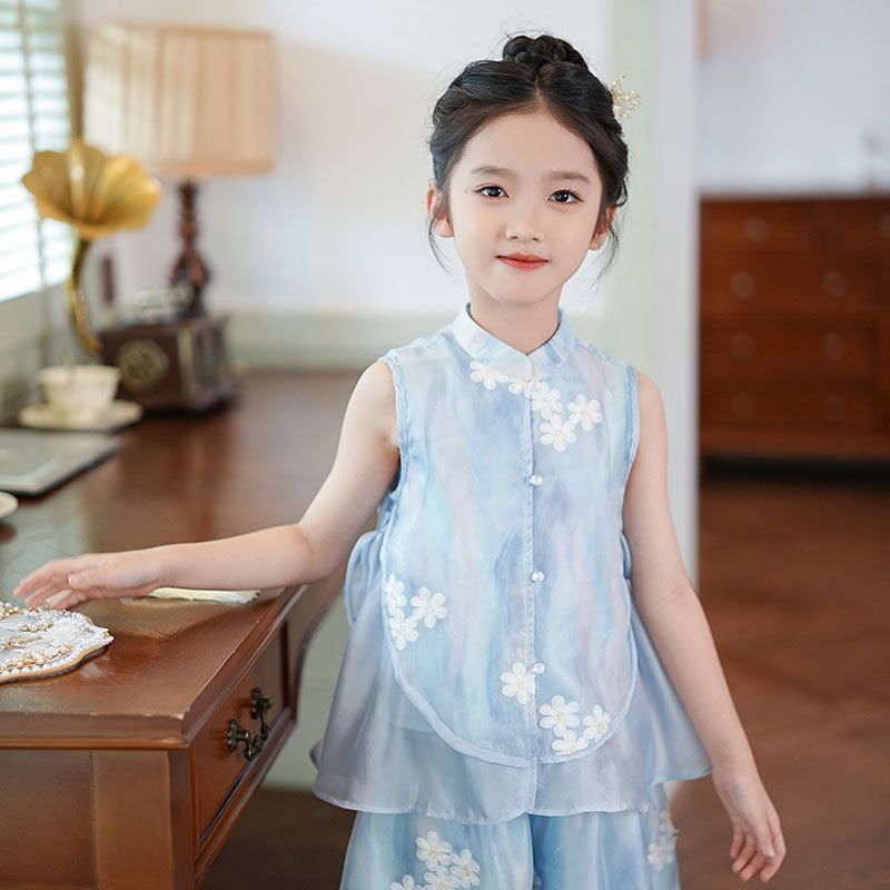 Fashionable And Chic Two-Piece Vest Top Set