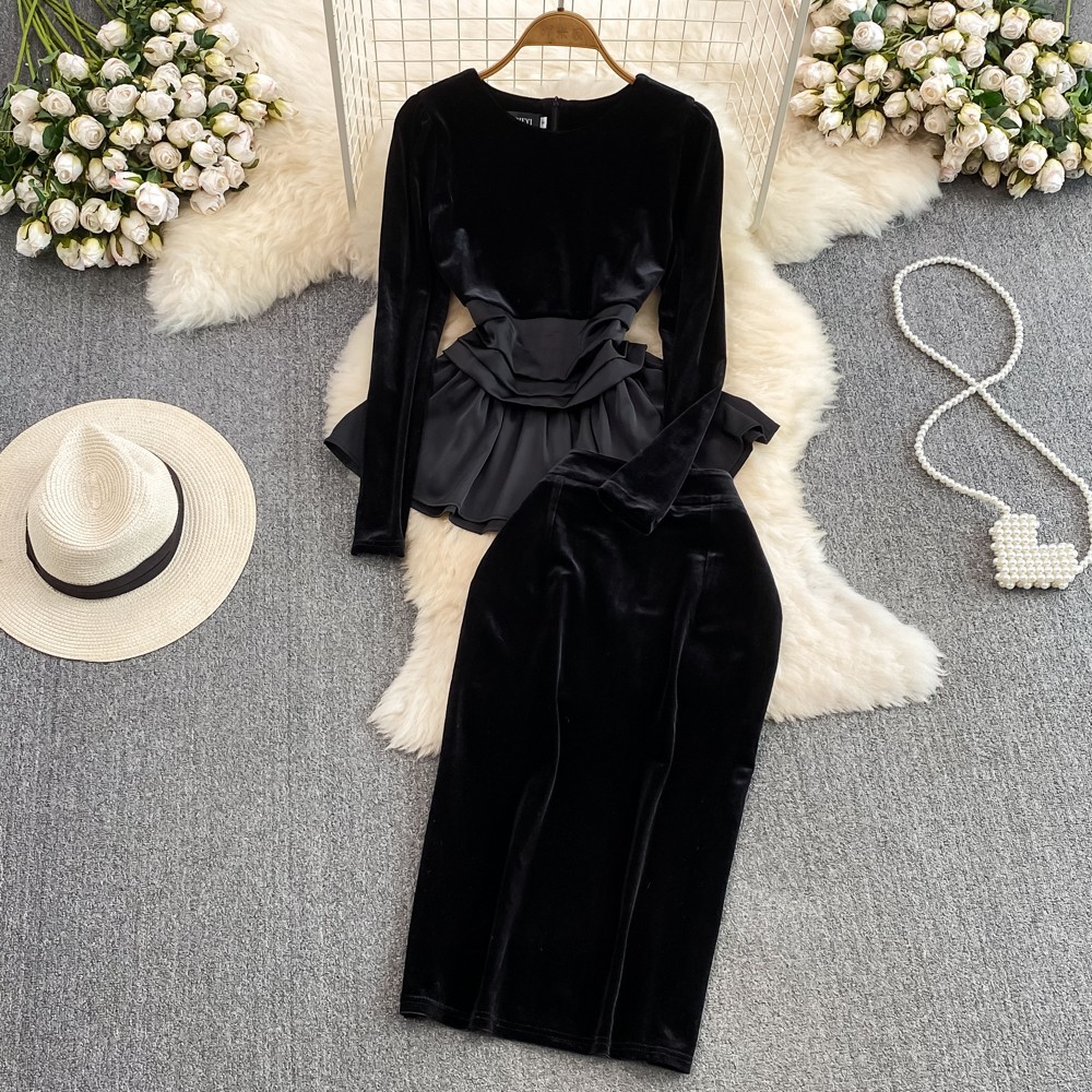 Autumn And Winter Temperament Crew Neck Waist-tight Lotus Leaf Hem Velvet Two-piece Suit