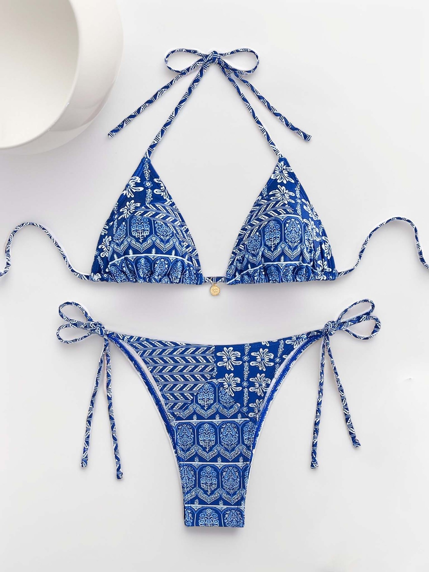 Title 10, Damen Bikini Split mit Print und Schnürung. Der...