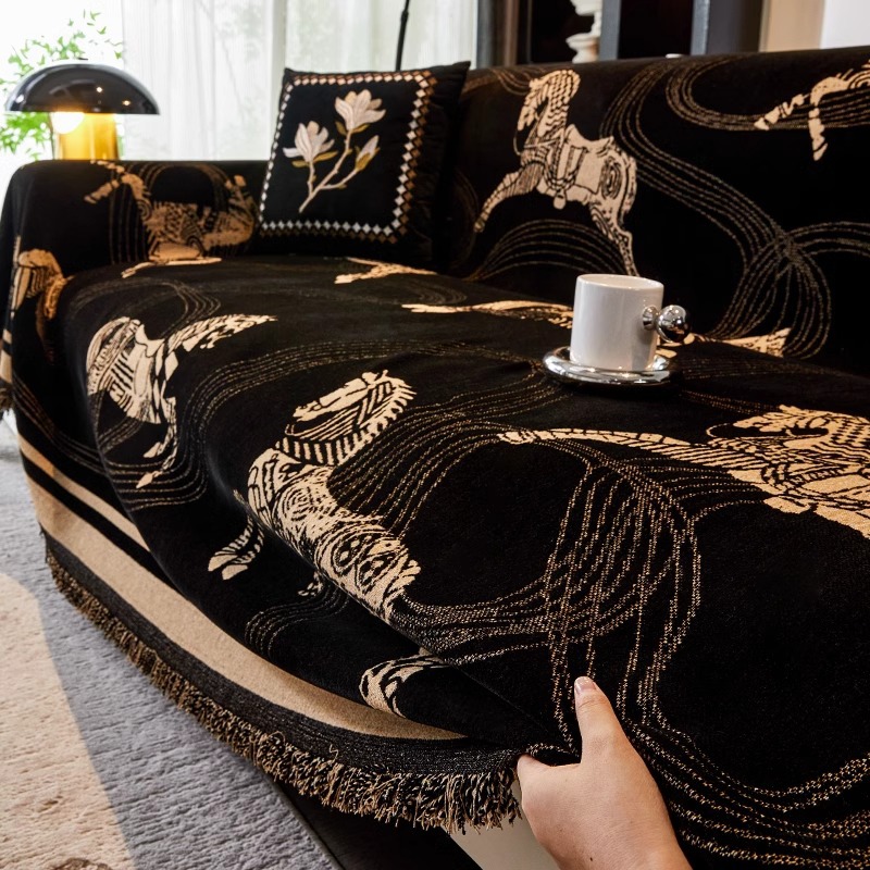 New Lightweight, Luxury-style Sofa Coversuitable For All Four Seasons