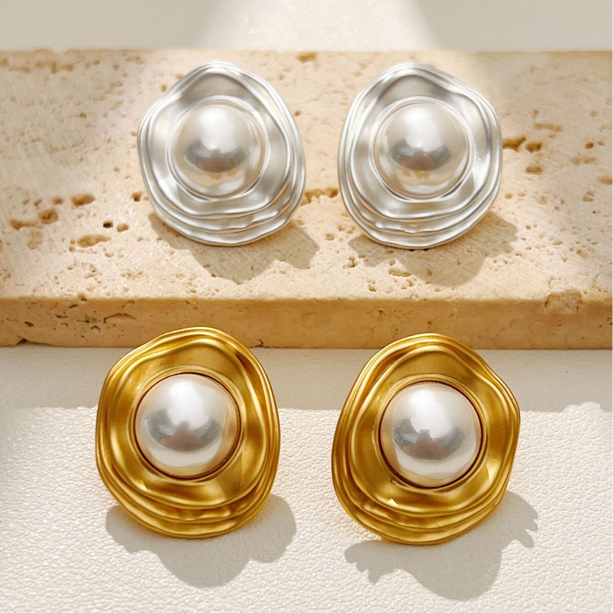 High-end Irregular-shaped Round Stud Earrings