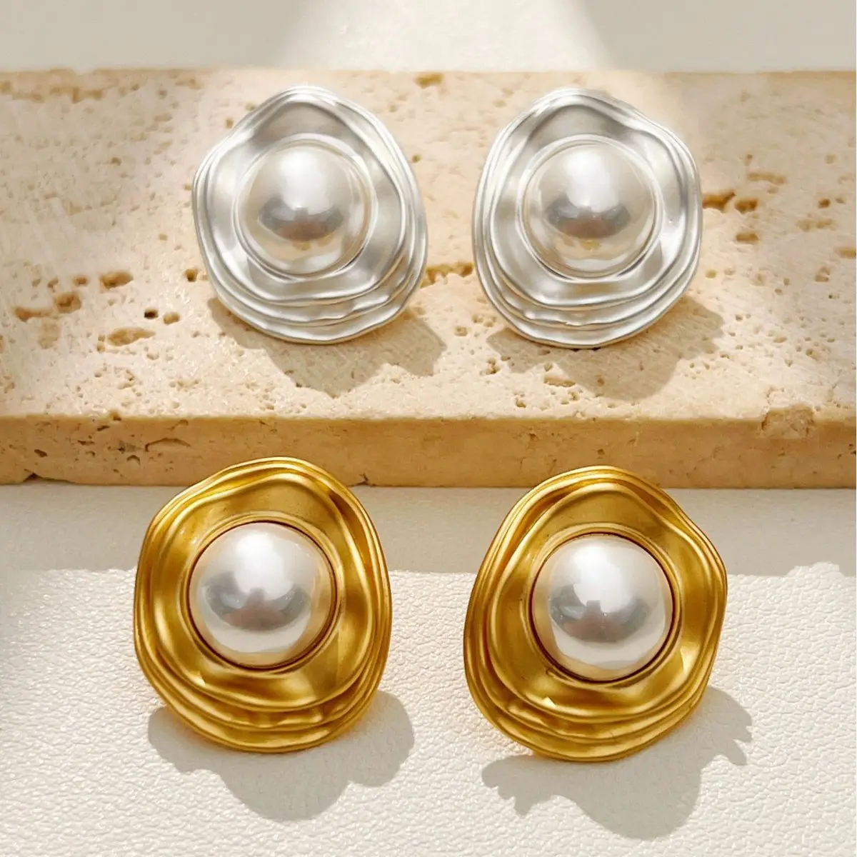 High-end Irregular-shaped Round Stud Earrings