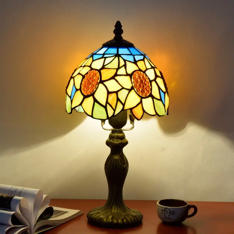 American Country-Style Decorative Table Lamp