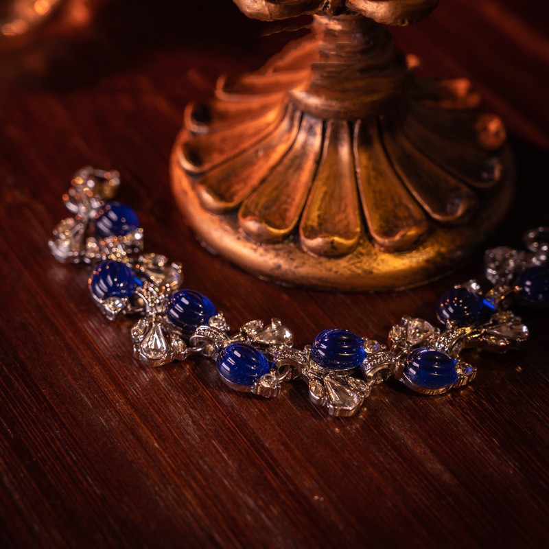 Full Inlaid Rhinestone Jelly Glass Carved Brooch