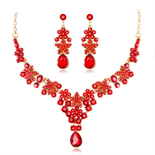 Elegant Alloy Diamond Crystal Necklace Two-piece Earrings Set