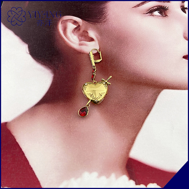 Bohemian Style Maijia Zircon Inlaid Diamond Stone Through Heart Vintage Earrings