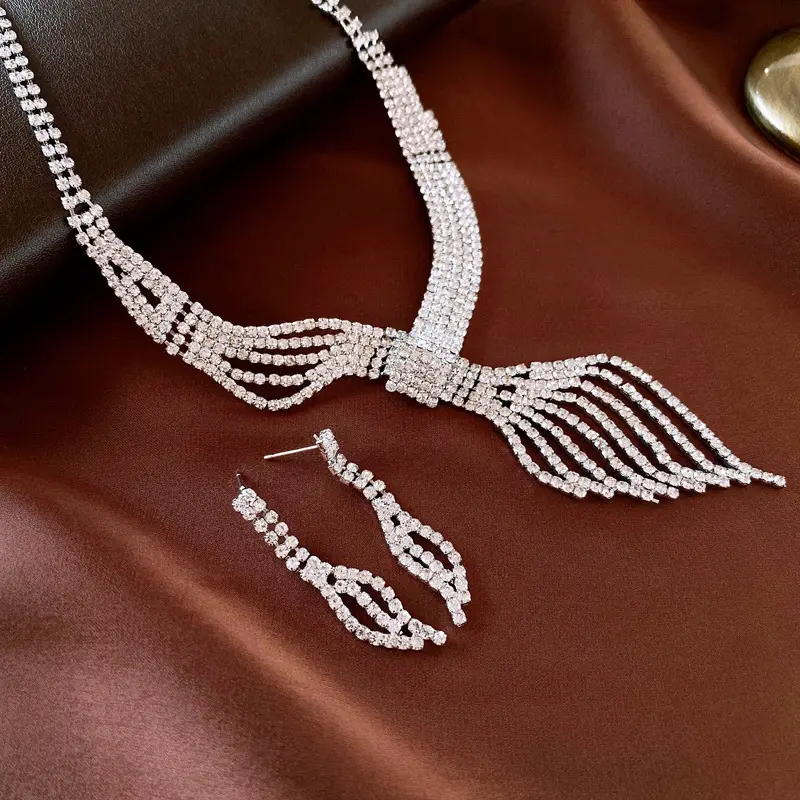 High-grade Clavicle Chain Fashion Grandeur Personality Jewelry