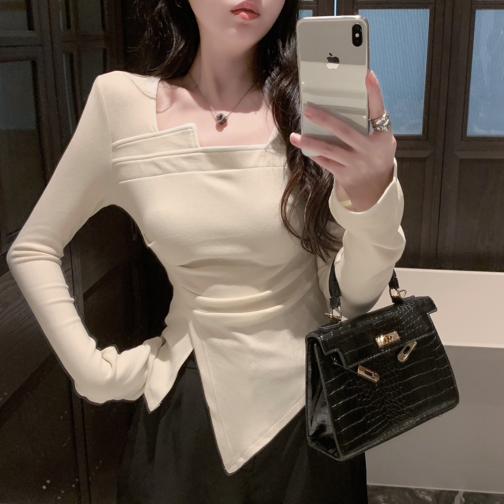 A Waist-cinching Top For Fall And Winter Brimming With Youthful Energy product image