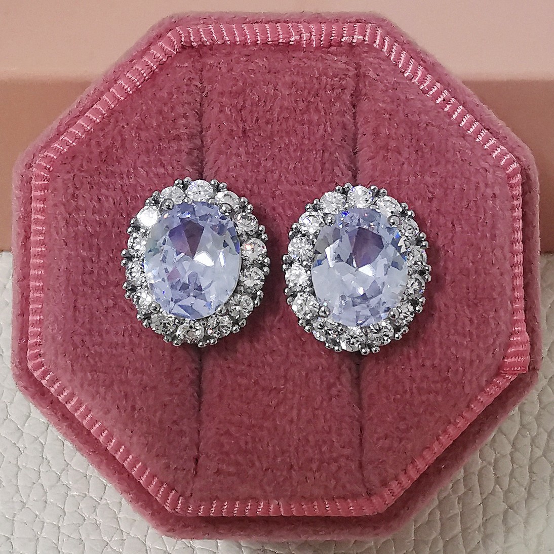 Buy Women's Clothing Online | Buy Trending Dresses for Women