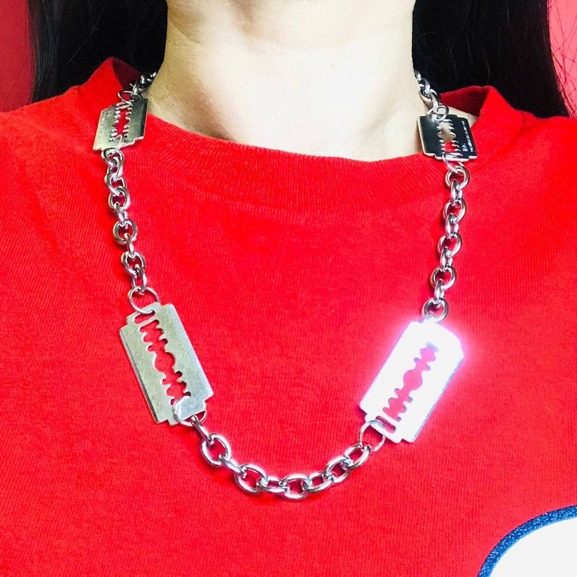 Thorn Blade Necklace Mango Dark Cold Wind Blade