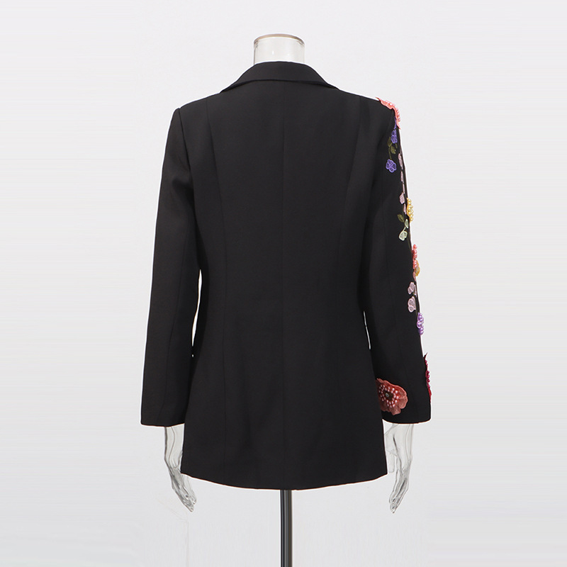 Elegant Womens Suit With 3D Floral Embroidery