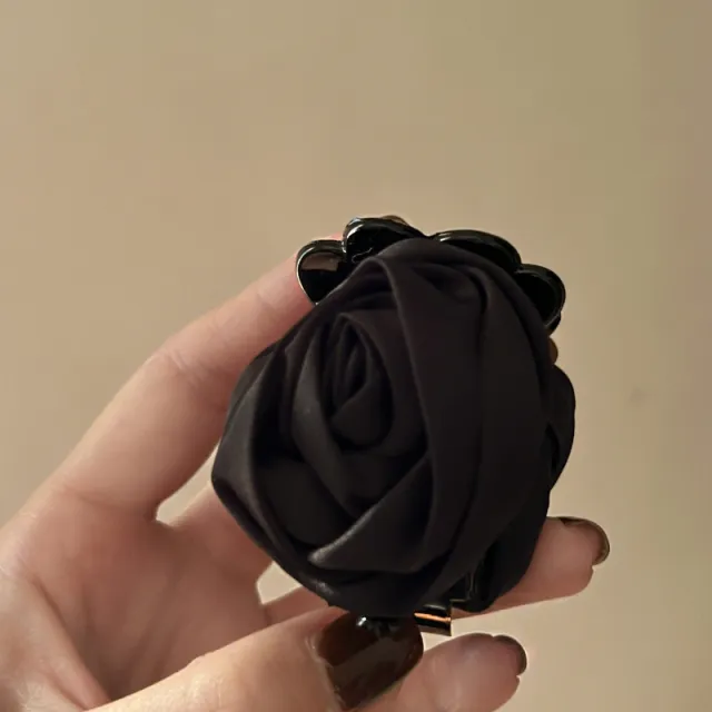 Rose Flower Hair Clip Medium Hair Volume Less Vintage Satin Black - Shop at LoveMi