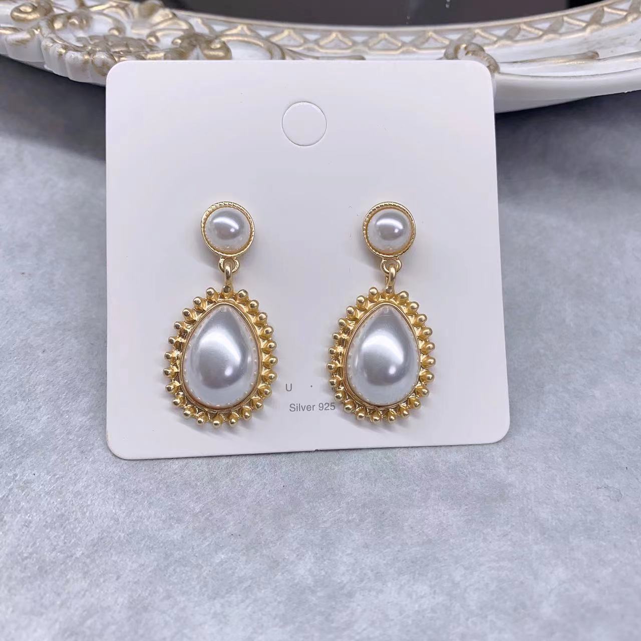 Sterling Silver Needle Hong Kong Style Retro Pearl Stud Earrings Elegant Water-drop Eardrops