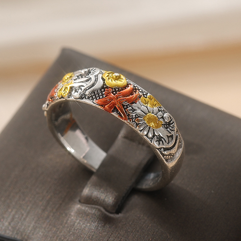 Retro Carved Sunflower And Dragonfly Ring