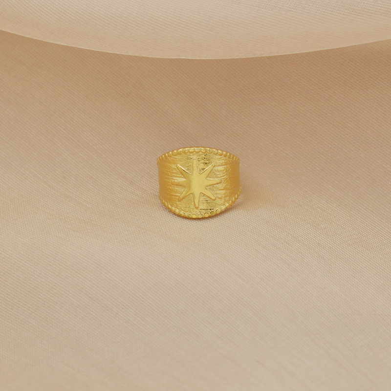 French Vintage Style Compass Pattern Ring For Women