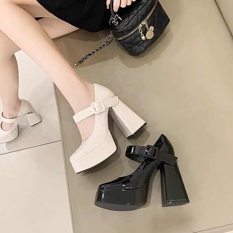 Fashion Shoes Pumps With Chunky Heels Elegant And Vintage