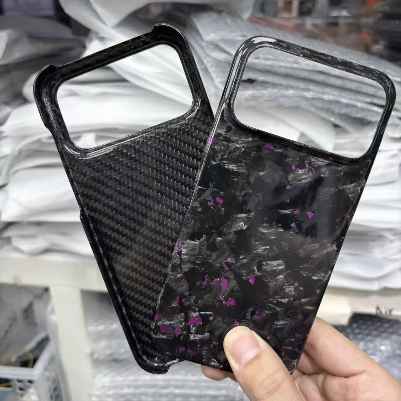 Suitable For 17 Pro Max Carbon Fiber Phone Case With Precision Holes, Business-Style Forged Texture Protective Cover
