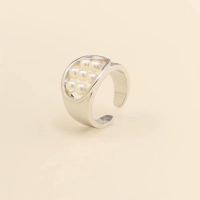 Elegant Minimalist And Chic Womens Ring — foto 2