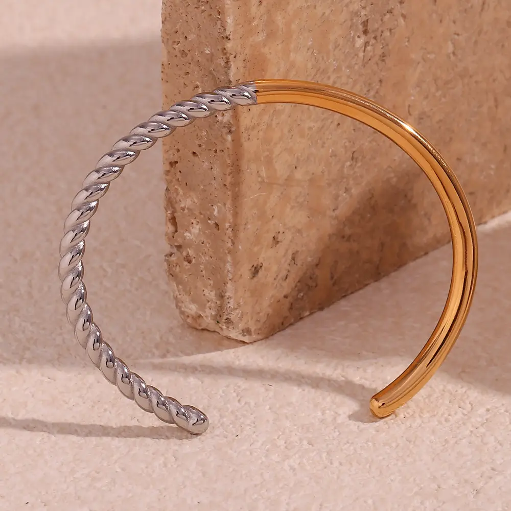 Glossy Twist Color Matching Bracelet
