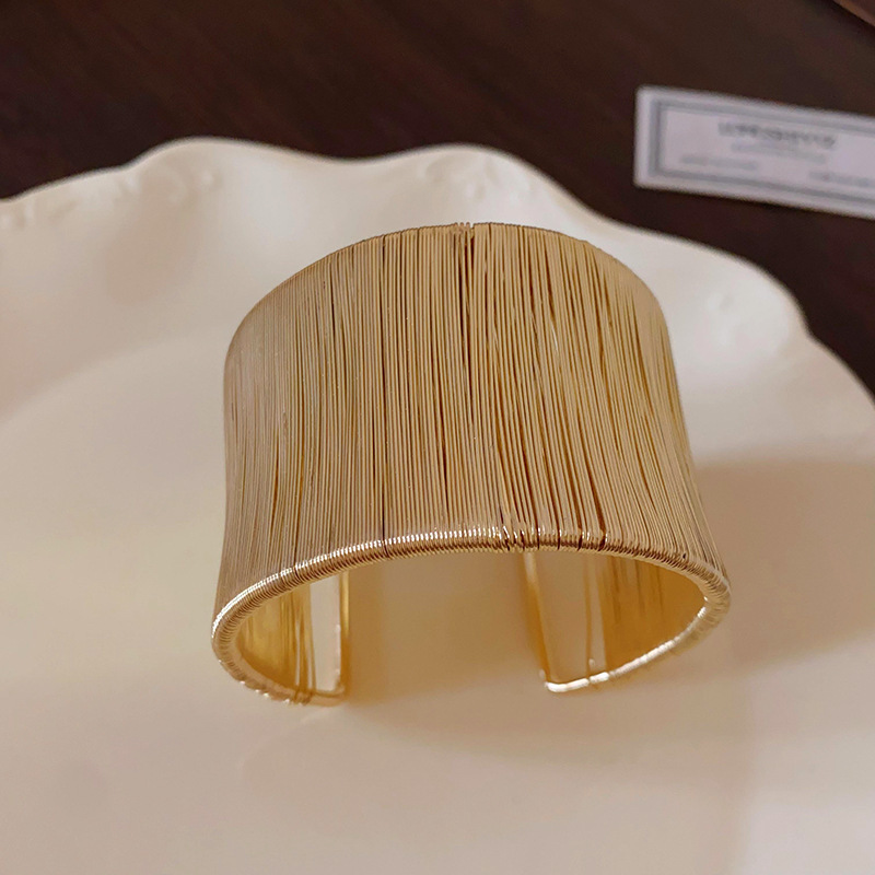 https://cf.cjdropshipping.com/quick/product/ee9db3e6-a608-4d0d-bd62-b1219a77f530.jpg