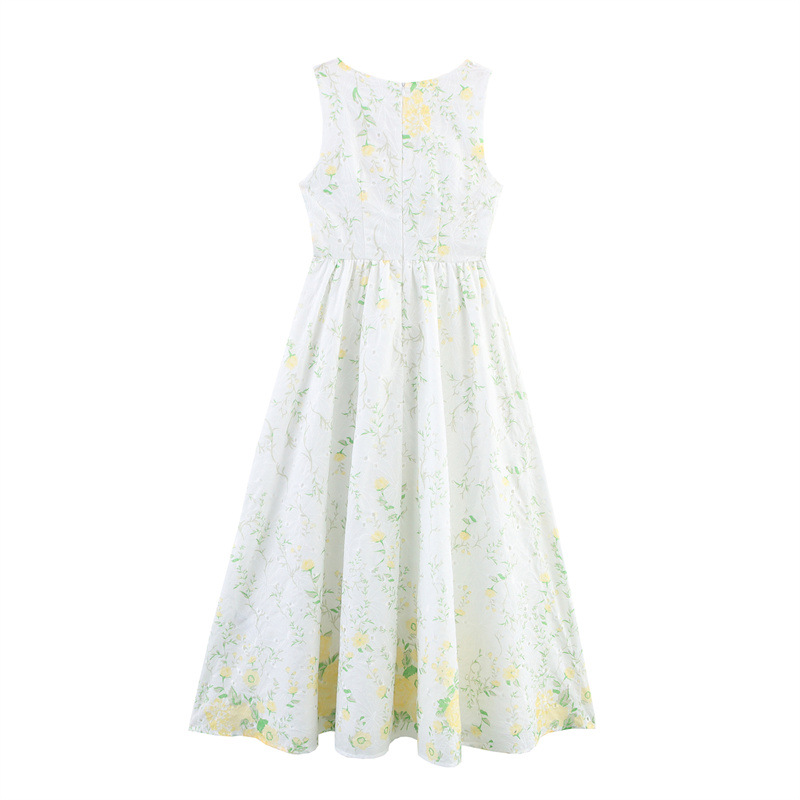 Embroidered Large Swing Square Collar Sleeveless Dress
