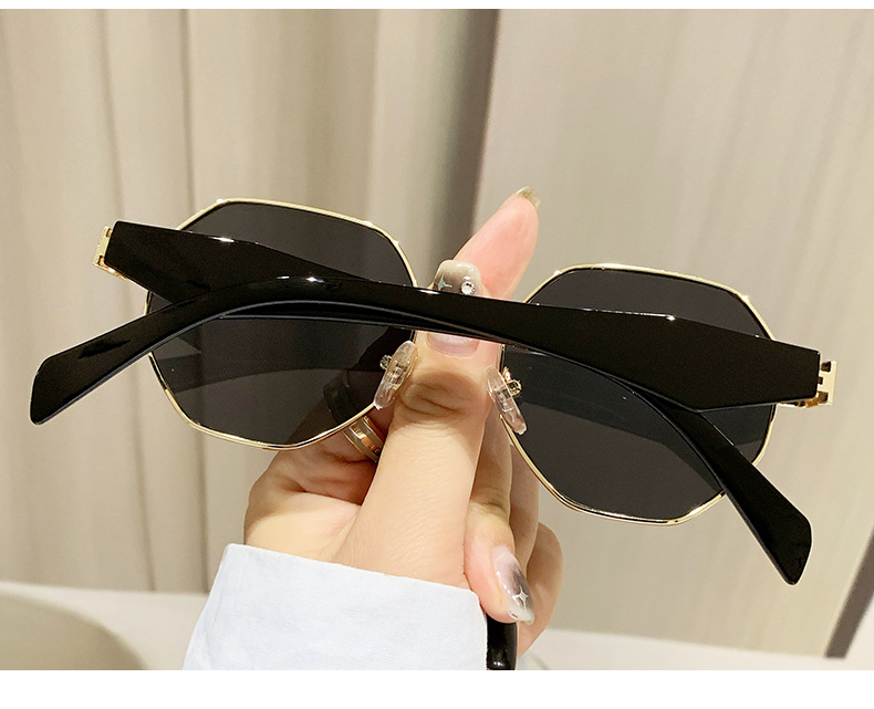 Modern Square Polygon Metal Sunglasses - Image 3