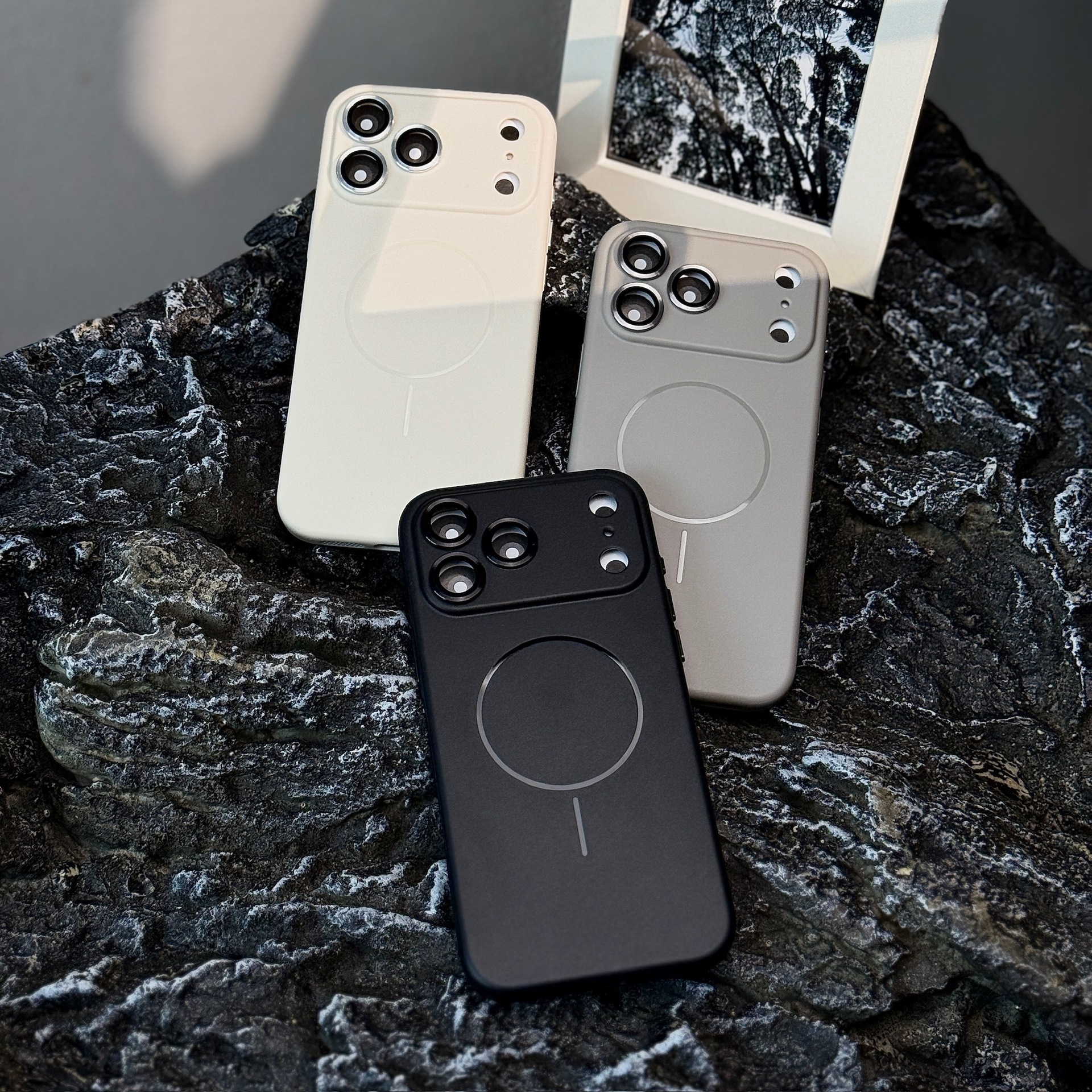 Frosted Skin Feeling Magnetic Suction Phone Case Lens Protector All-inclusive Drop-resistant - Image 8
